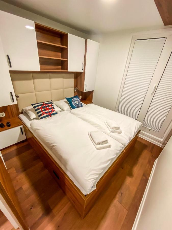 Sh Porto 1 Floating House, Marina Portoroz Apartment Екстериор снимка